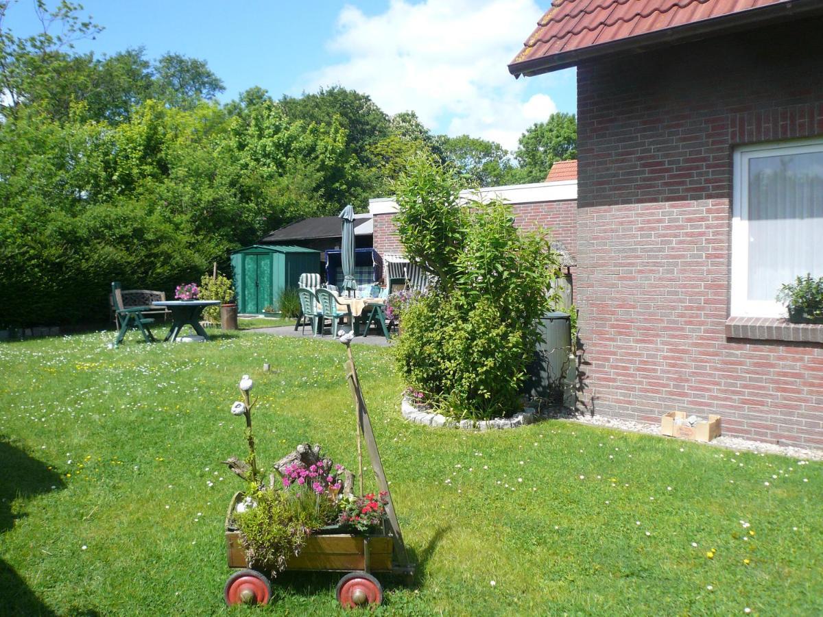 Ferienwohnungen Im Haus Herrmann Neuharlingersiel Extérieur photo